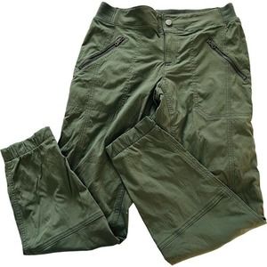 Athleta Green Trekkie Ankle Cropped Pants